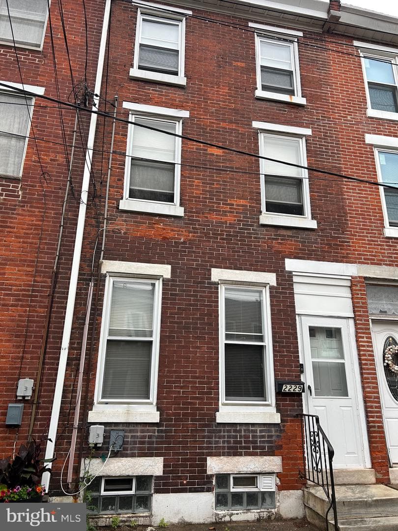 2229 Memphis Street photo 1