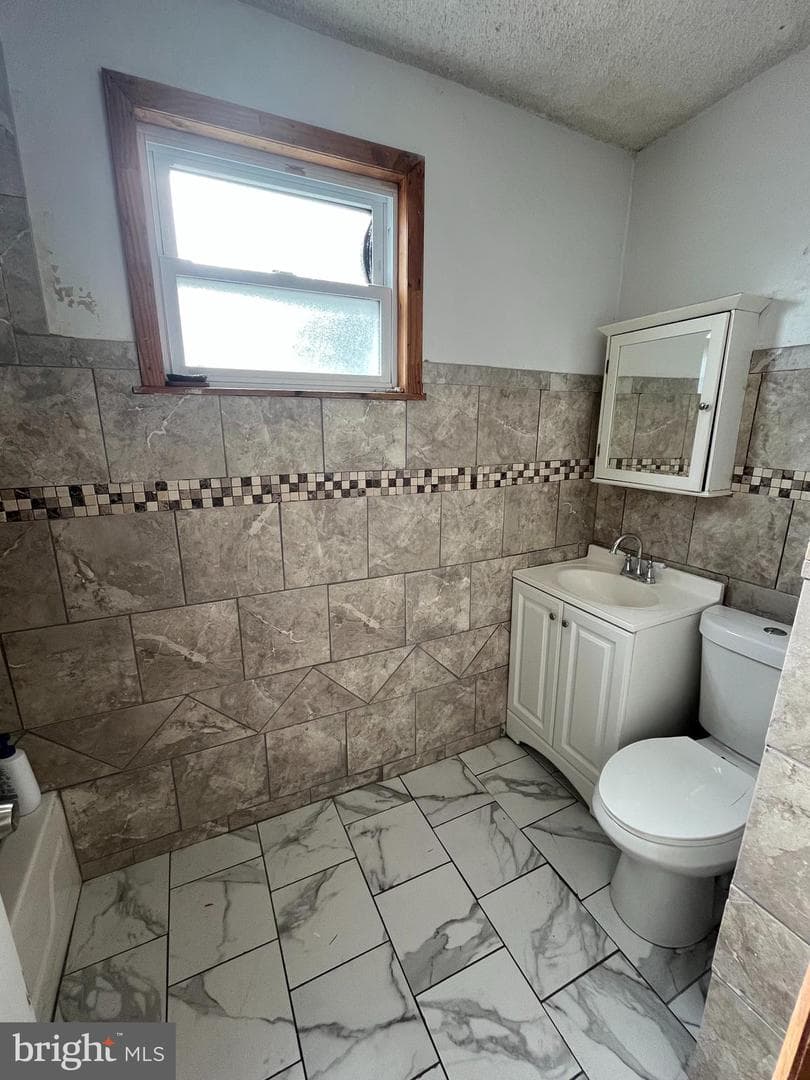 3639 N Darien Street photo 11