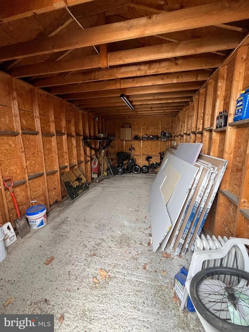 3639 N Darien Street photo 3