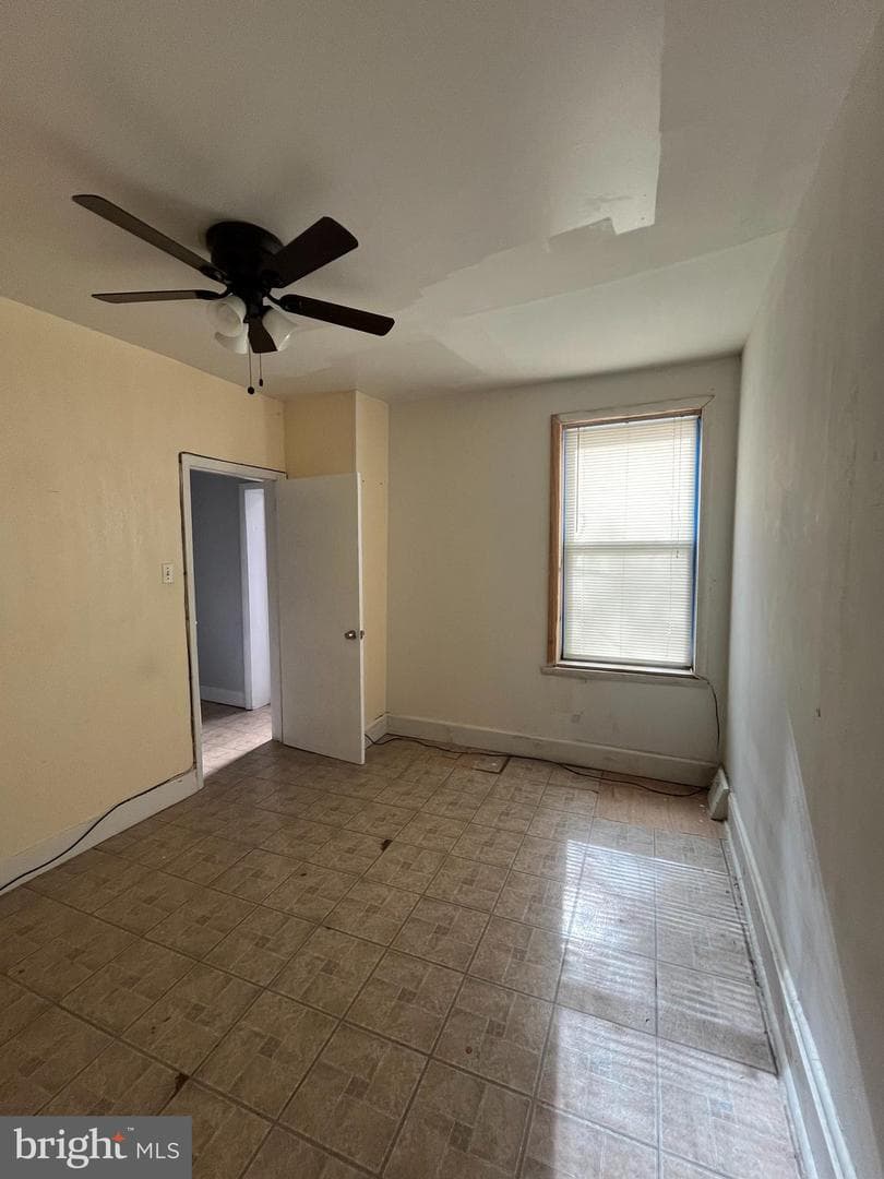 3639 N Darien Street photo 9