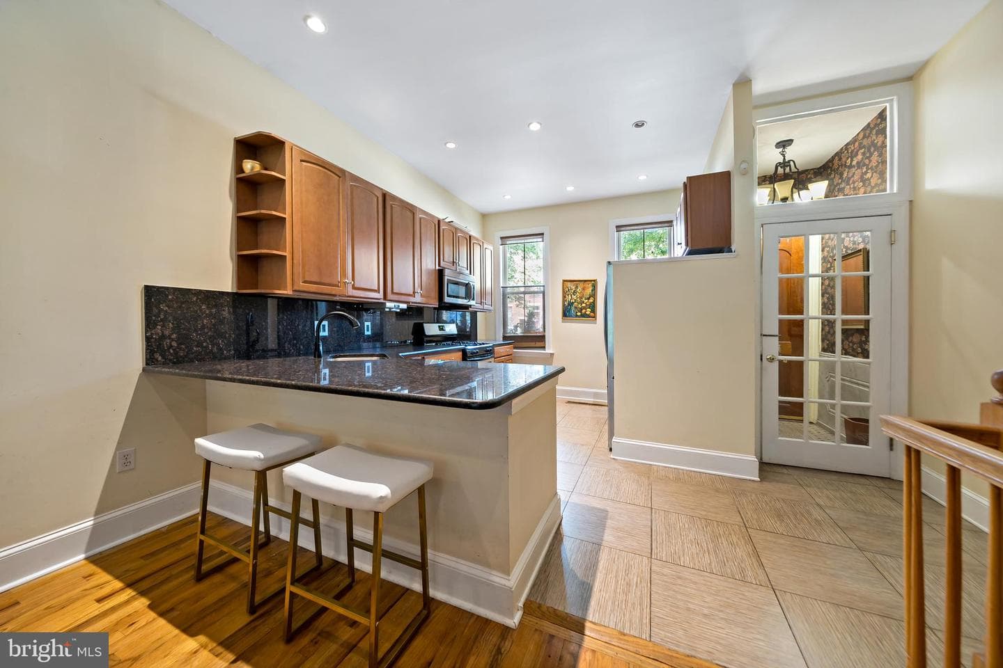 1812 Fairmount Avenue photo 3