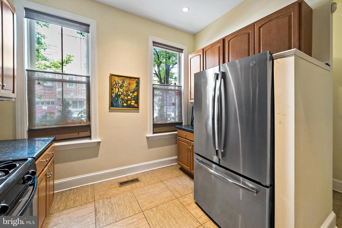 1812 Fairmount Avenue photo 4