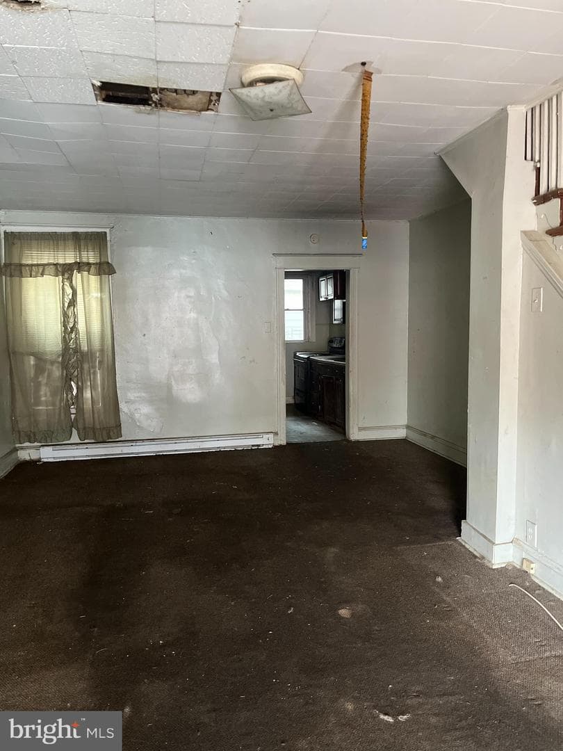 2247 E Cambria Street photo 2