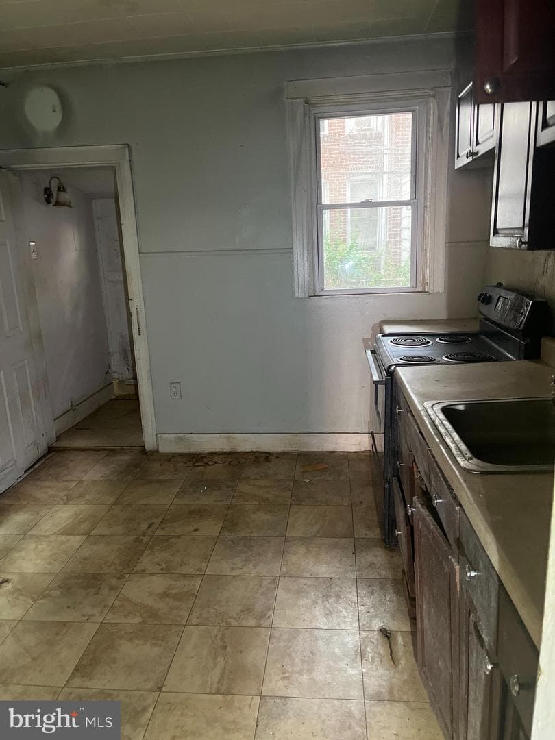 2247 E Cambria Street photo 5