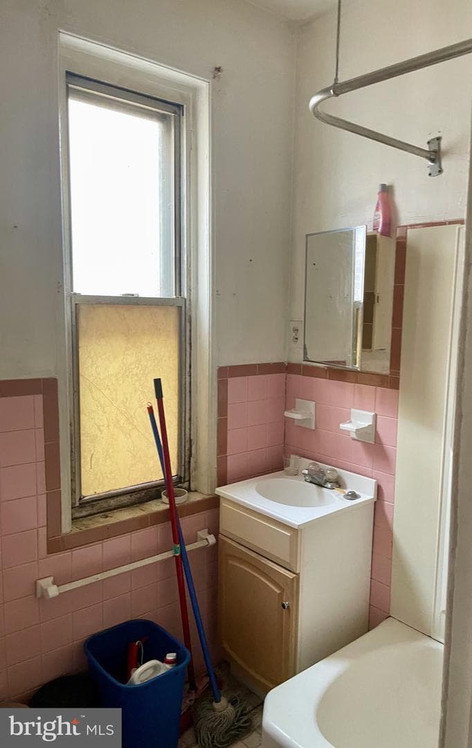 542 W Tioga Street photo 3