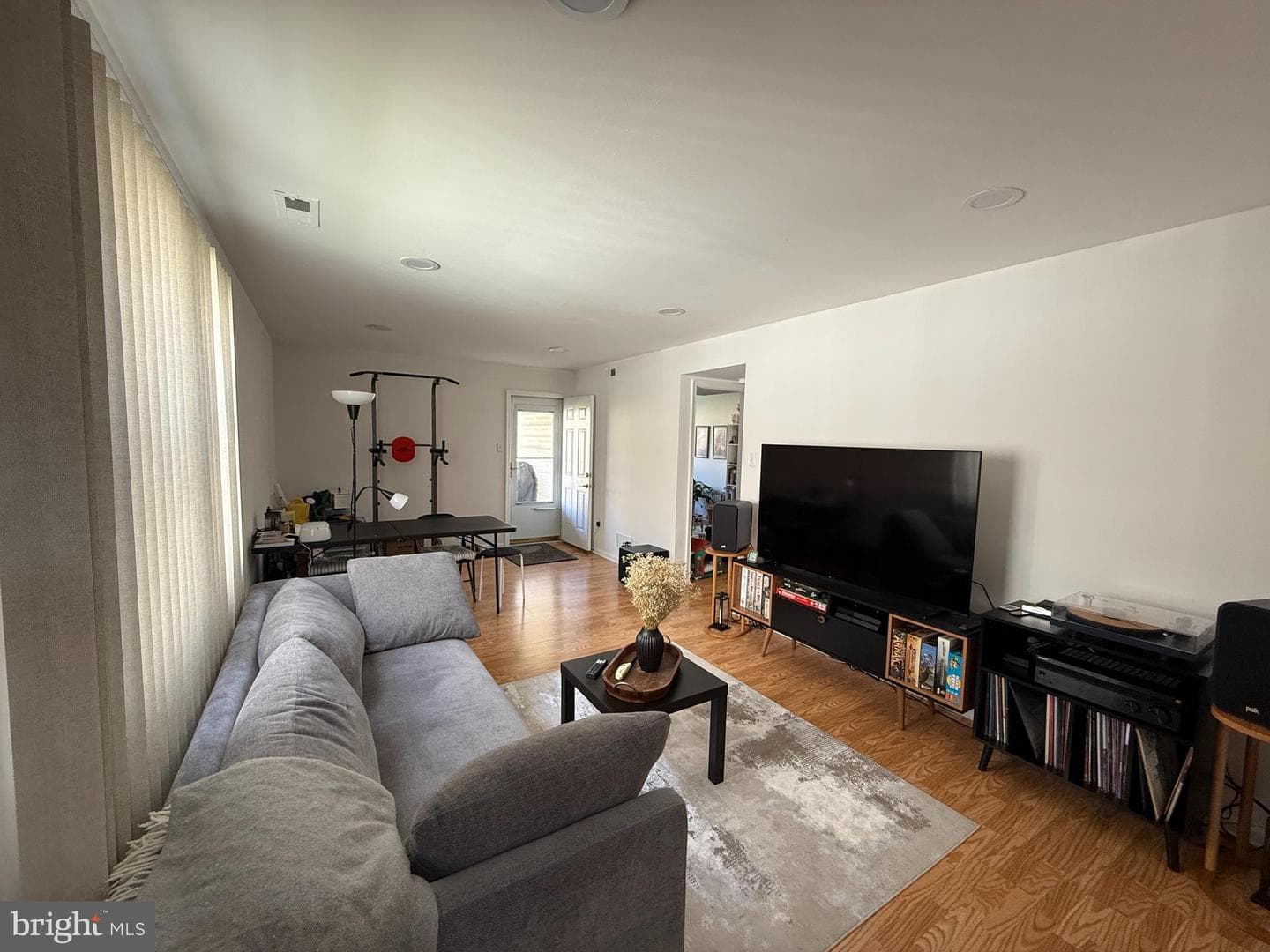 855 Barlow Street photo 14