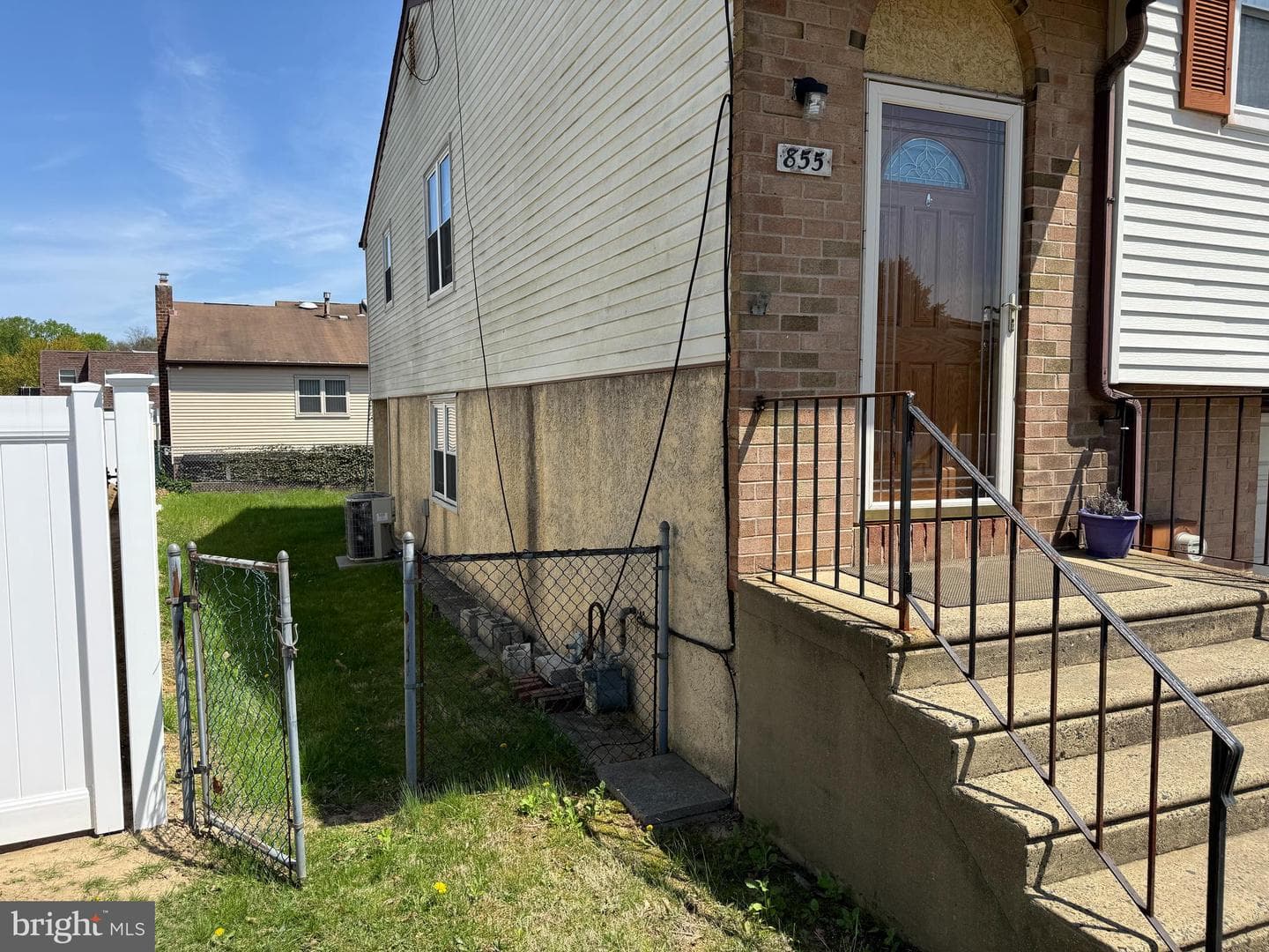 855 Barlow Street photo 2