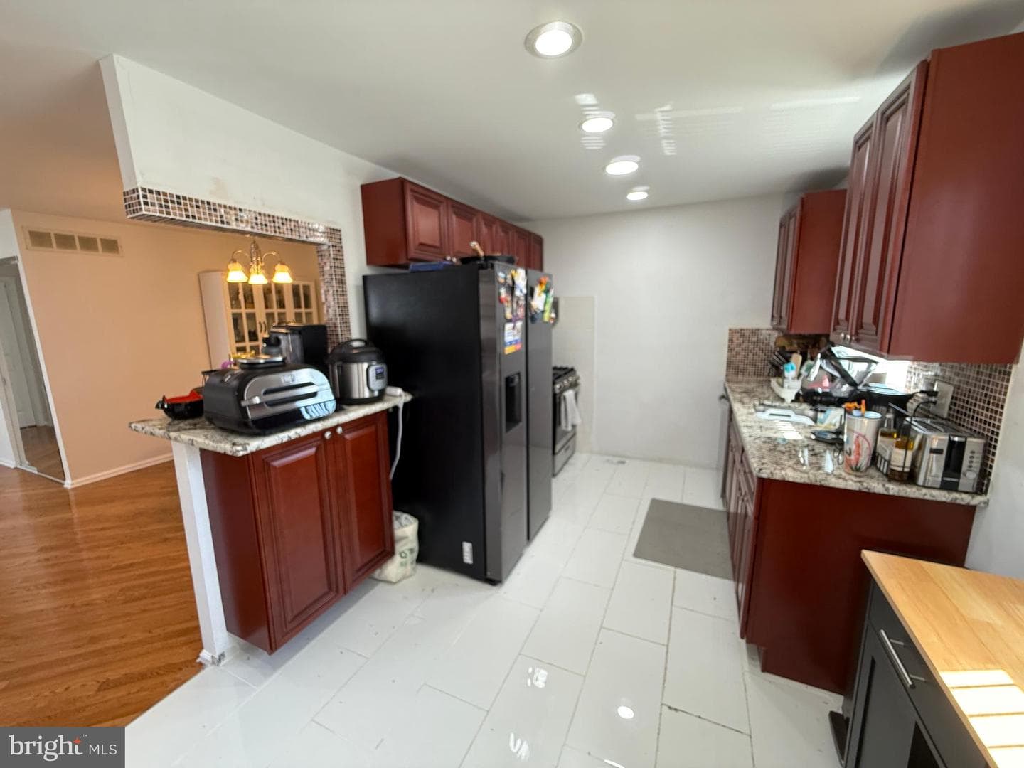 855 Barlow Street photo 22