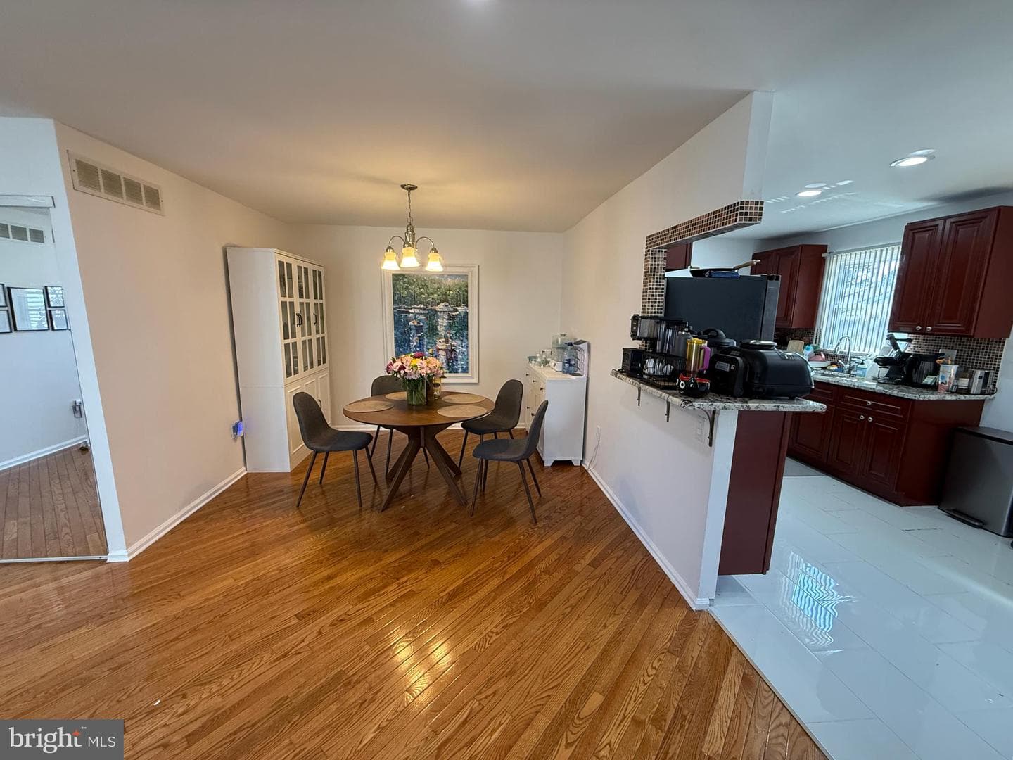 855 Barlow Street photo 23