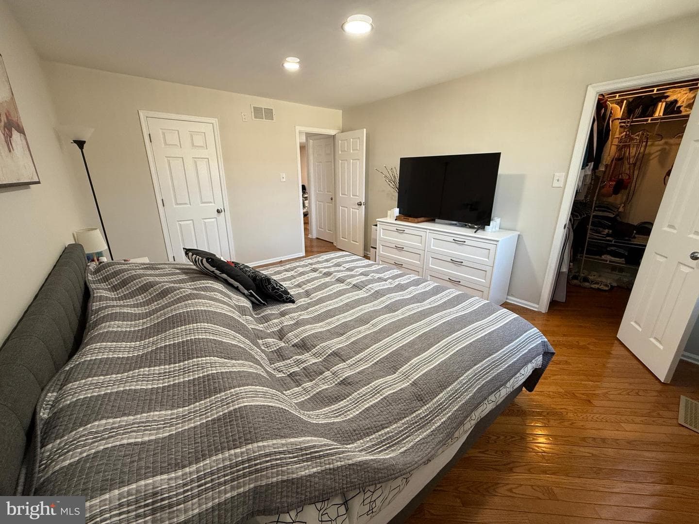 855 Barlow Street photo 27