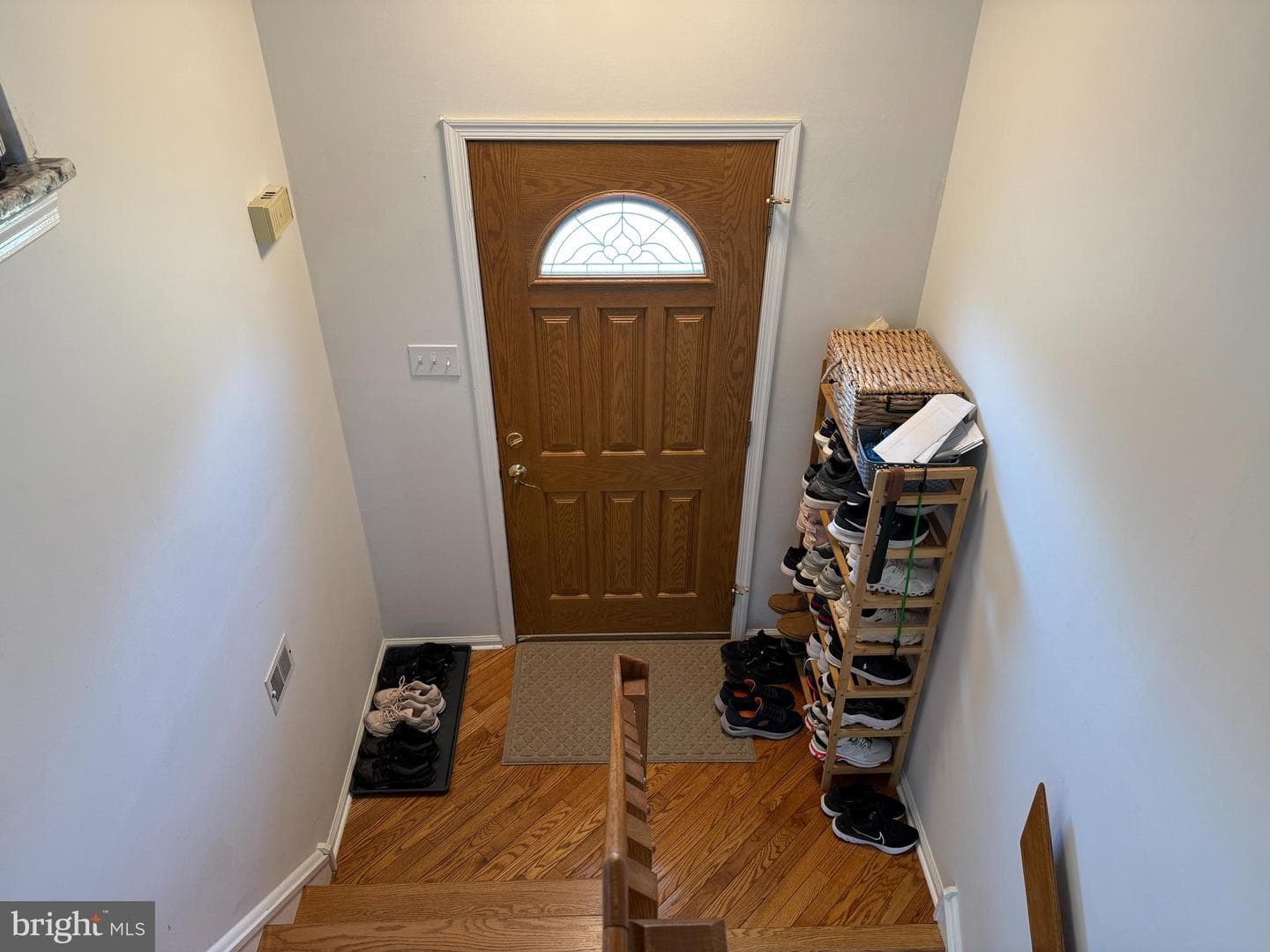 855 Barlow Street photo 9
