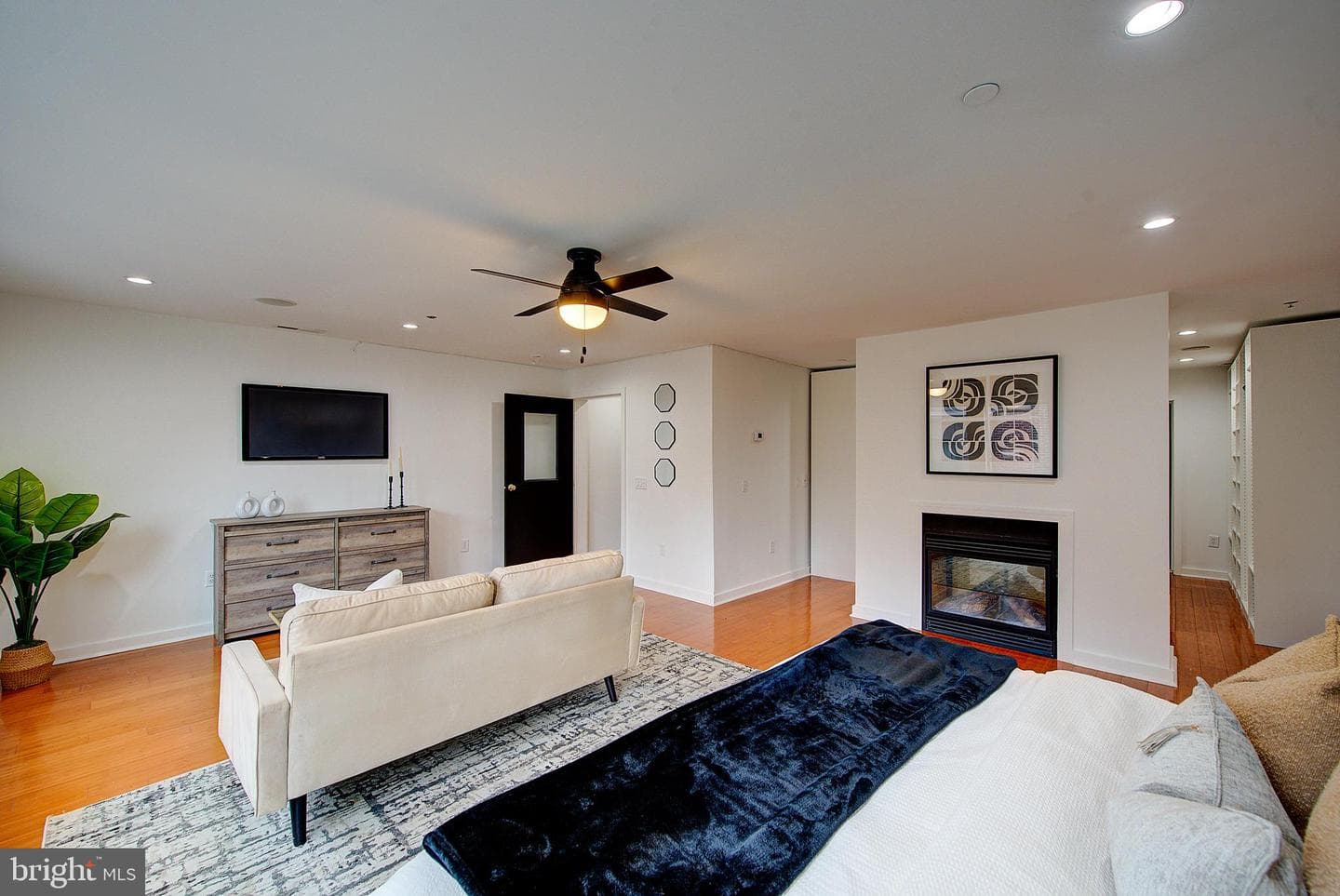 1426 Kenilworth Street photo 2