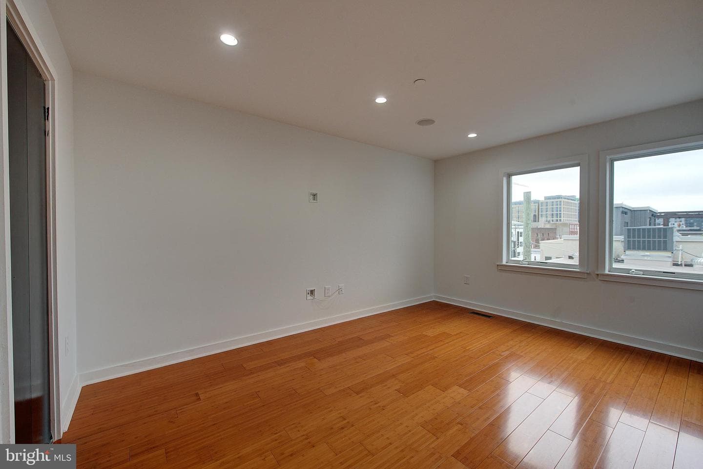 1426 Kenilworth Street photo 43