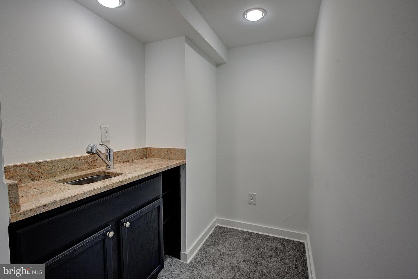 1426 Kenilworth Street photo 56