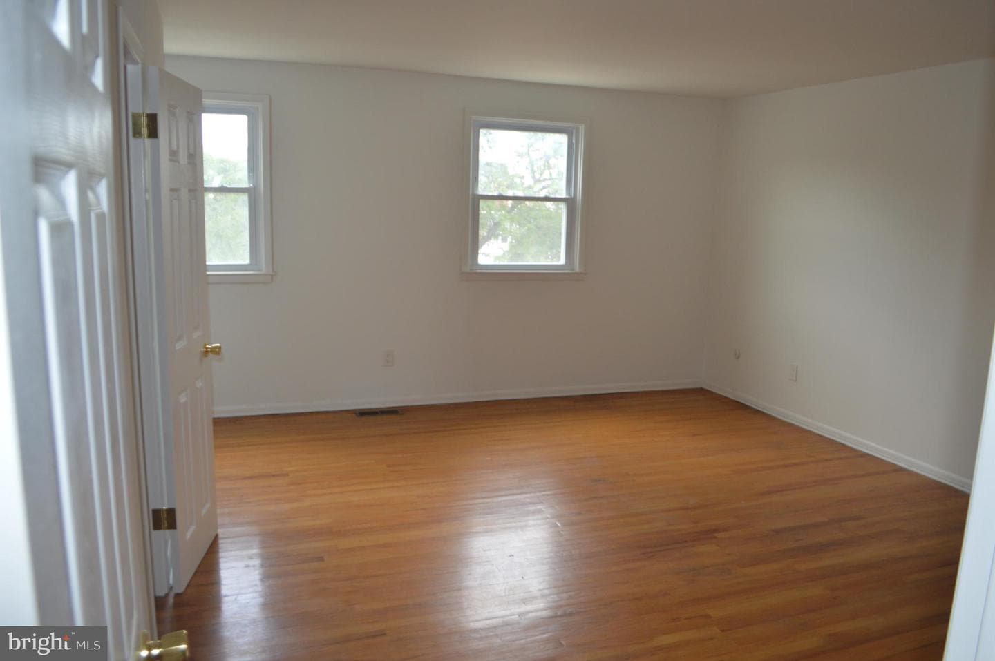 10209 Woburn Place photo 9