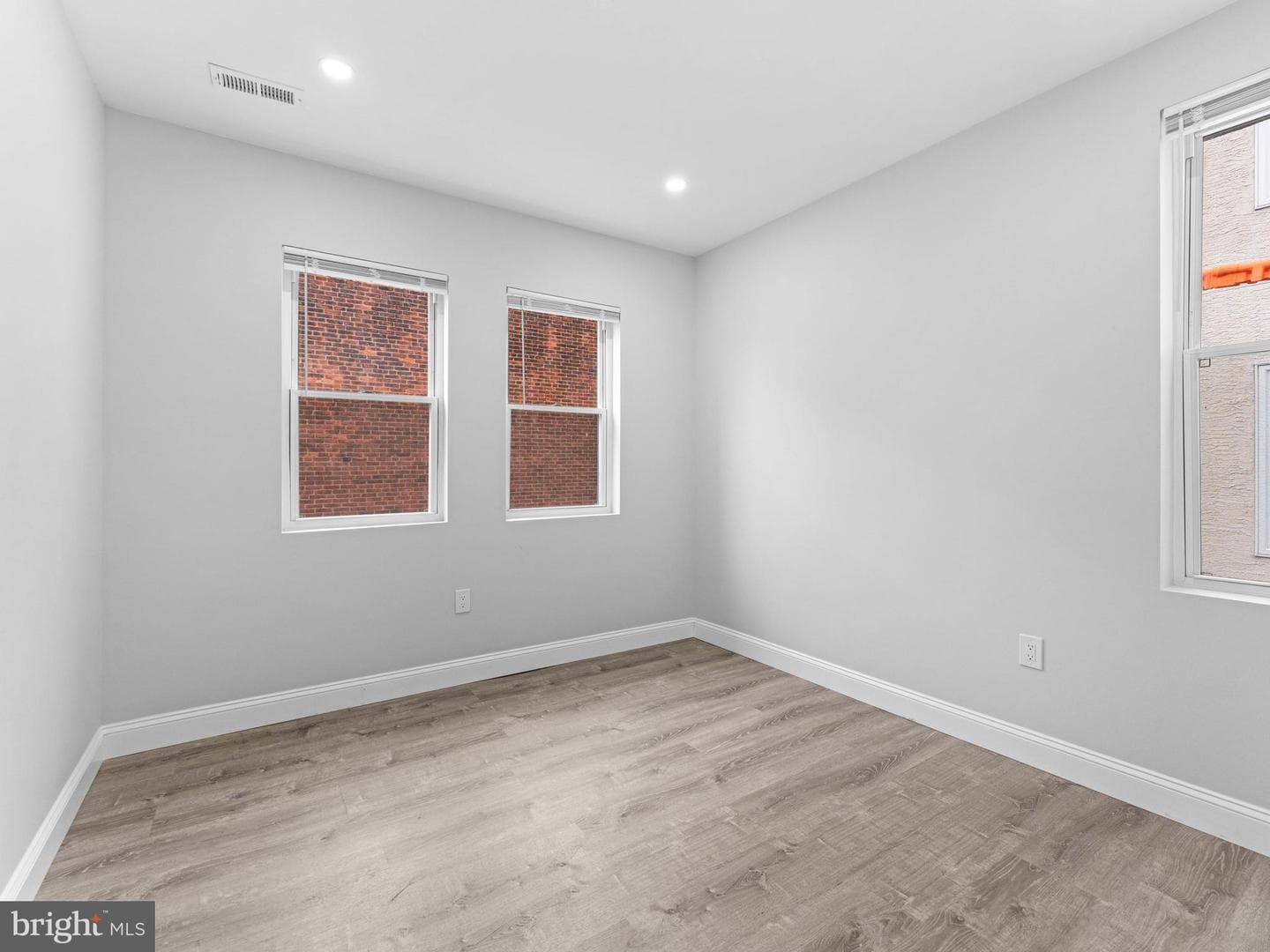 624 S 42nd Street photo 23