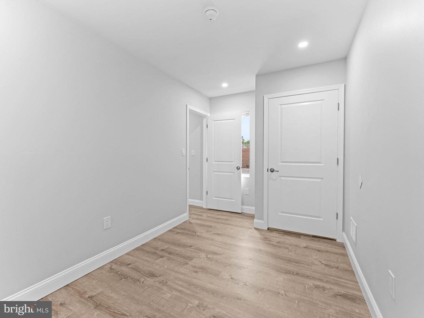 624 S 42nd Street photo 28