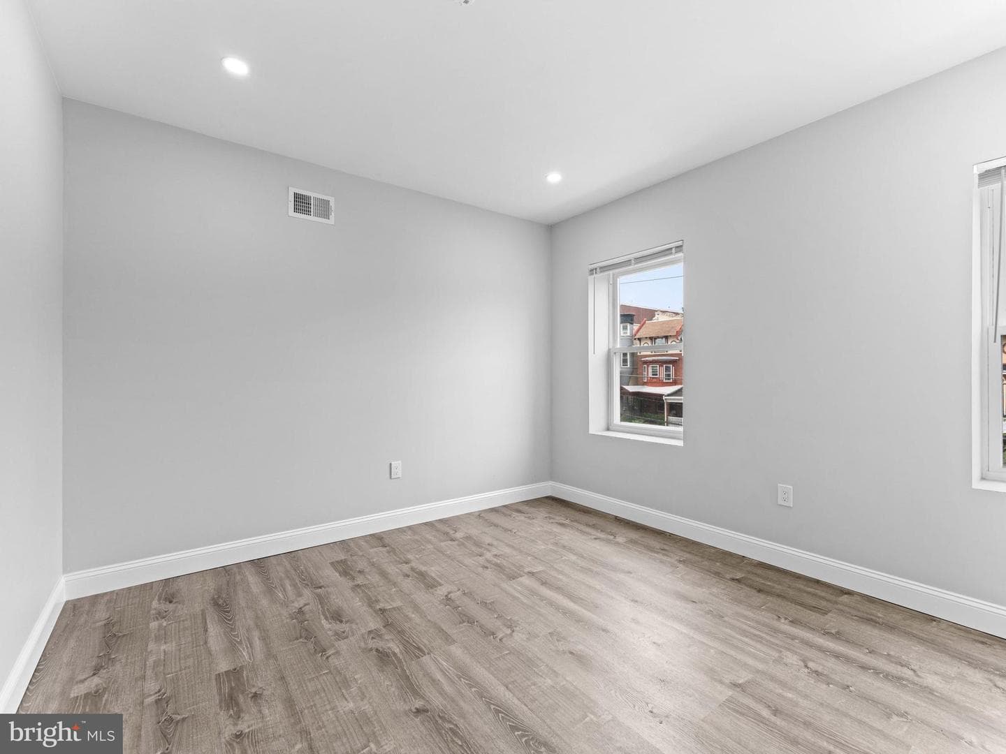 624 S 42nd Street photo 31