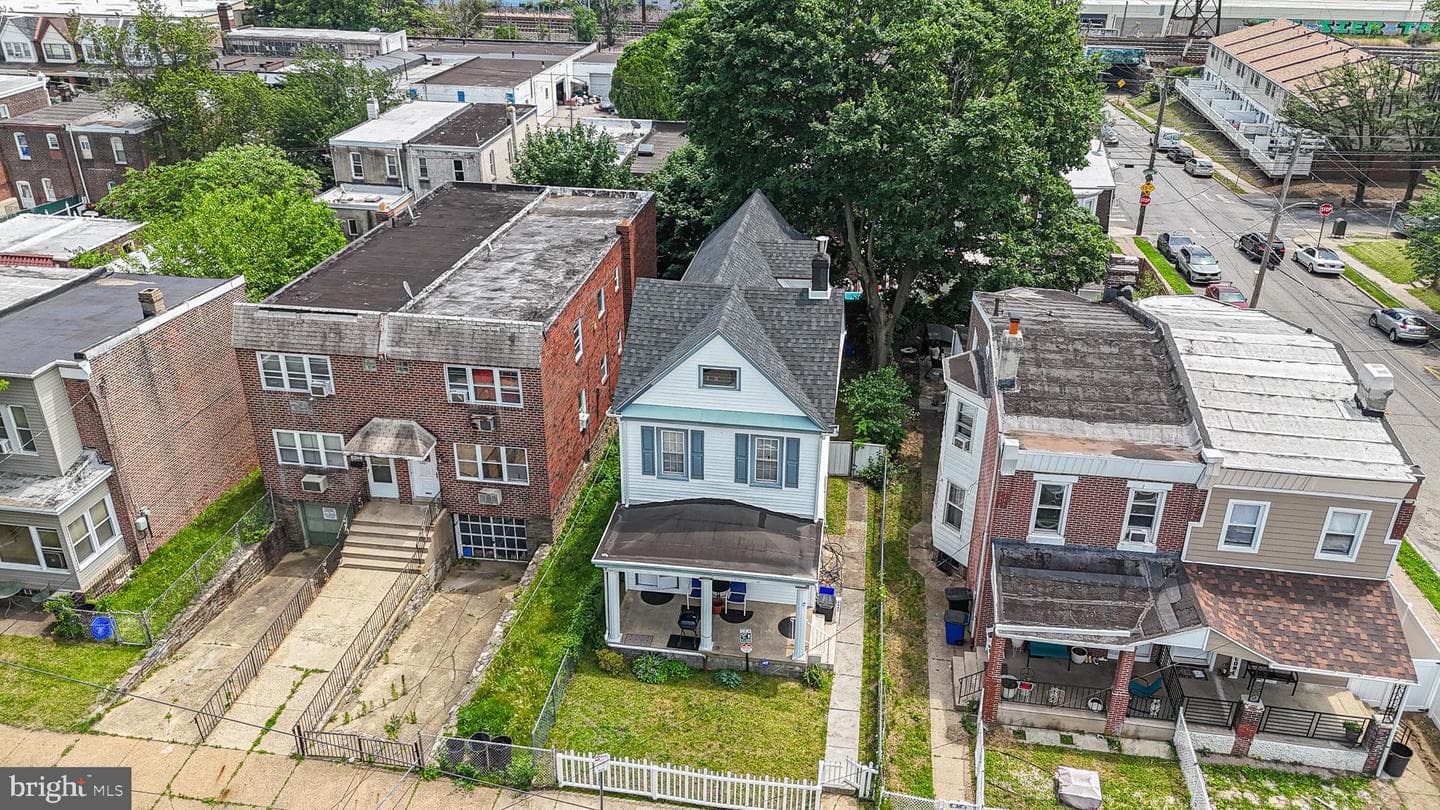 6005 Tulip Street photo 2