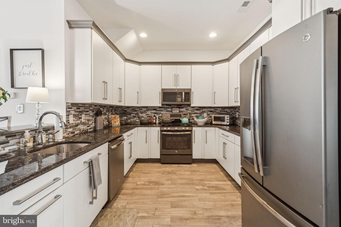 2303 Roma Drive photo 22
