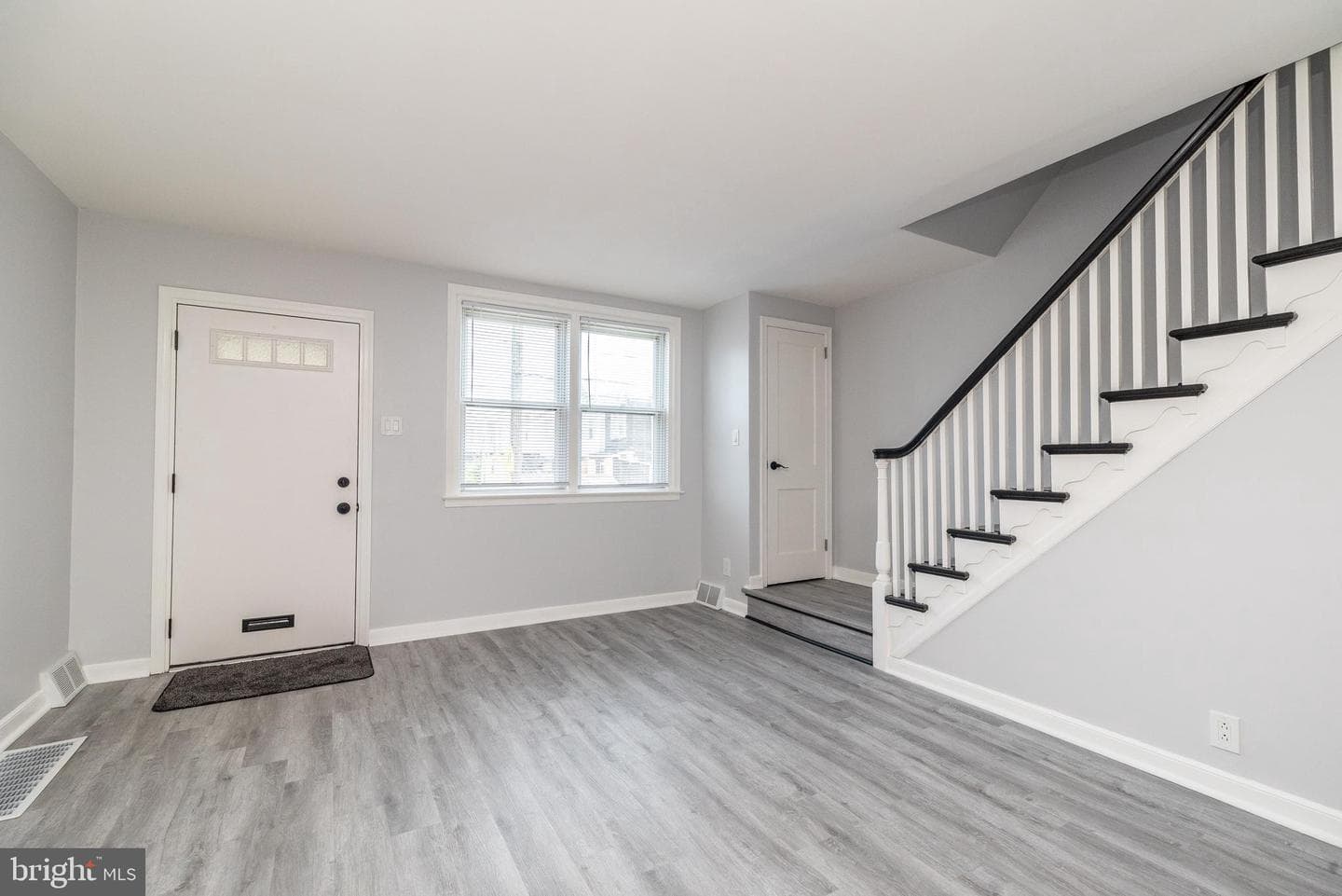 4534 Robbins Avenue photo 6