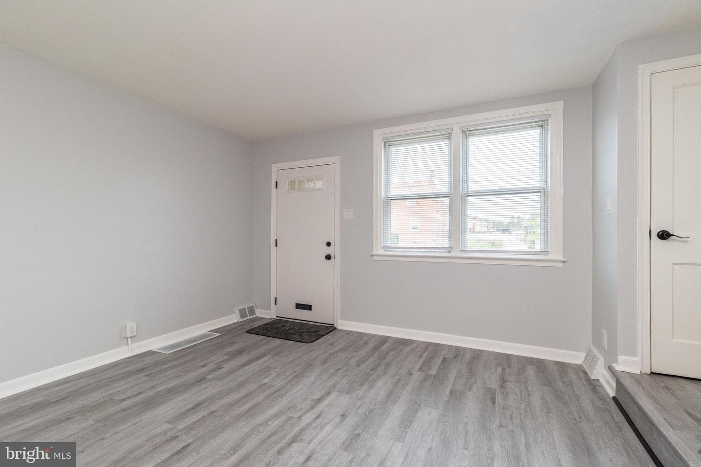4534 Robbins Avenue photo 7