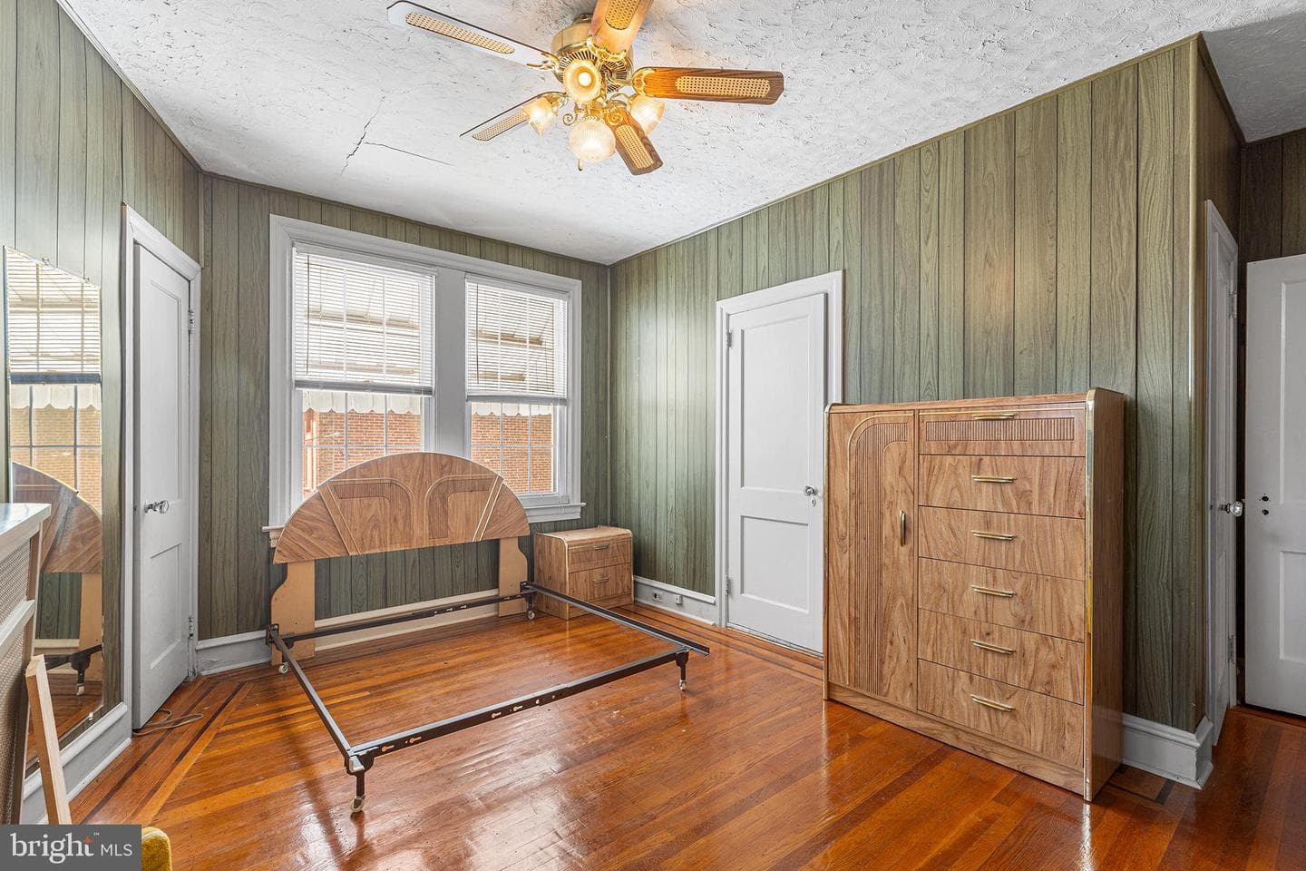 7024 Greene Street photo 17
