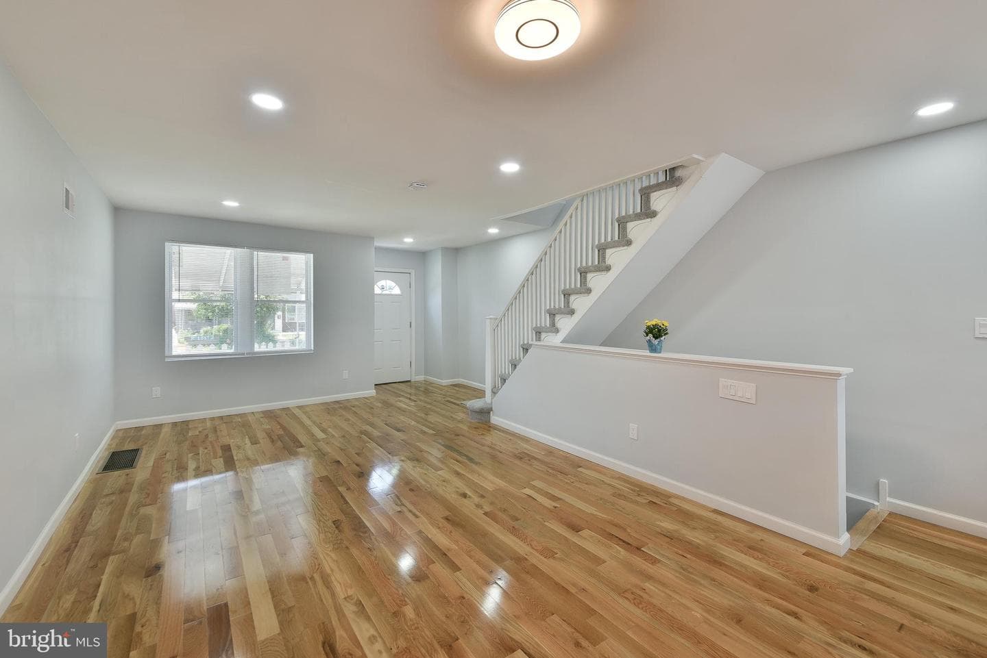 1520 E Mayland Street photo 11