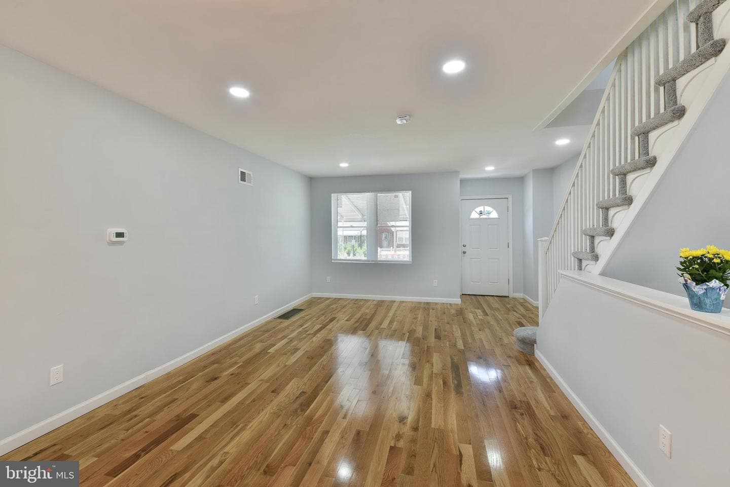1520 E Mayland Street photo 12