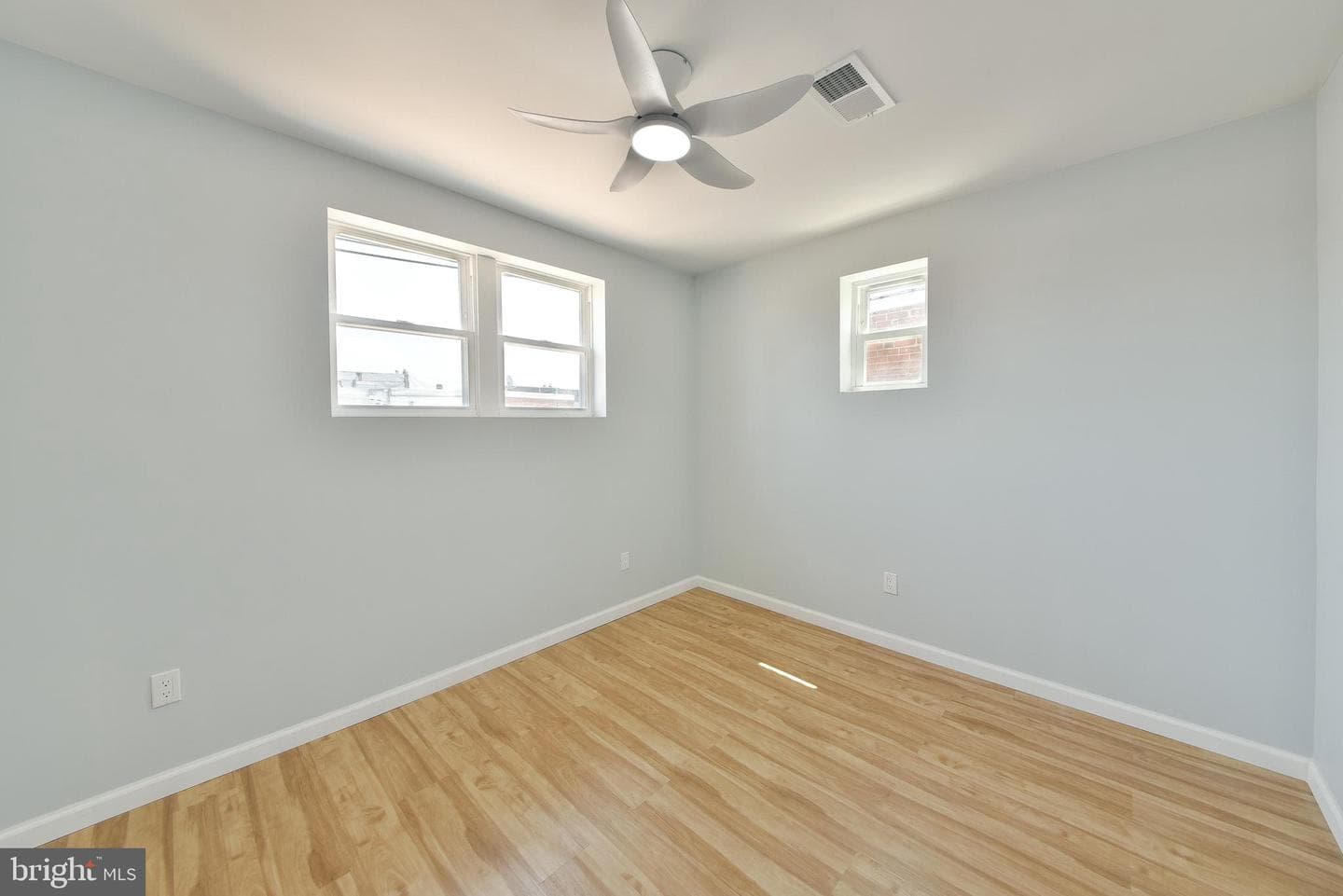 1520 E Mayland Street photo 13