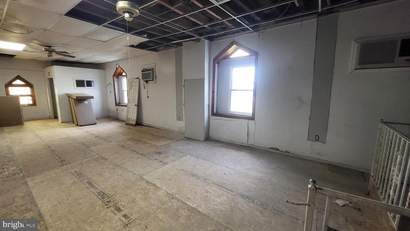 3224 W York Street photo 8