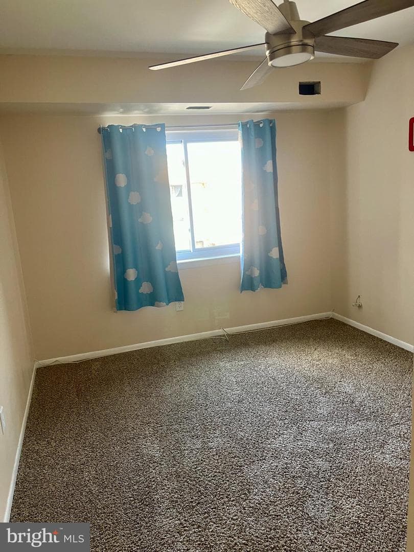 60201 Delaire Landing Road #201 photo 17