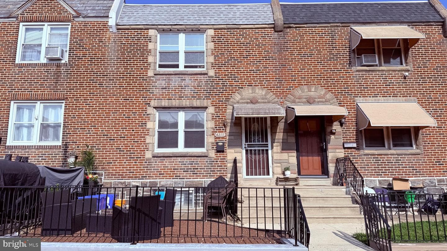 4218 Bennington Street photo 2