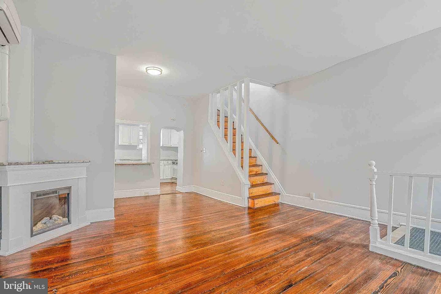 1129 Leopard Street photo 6