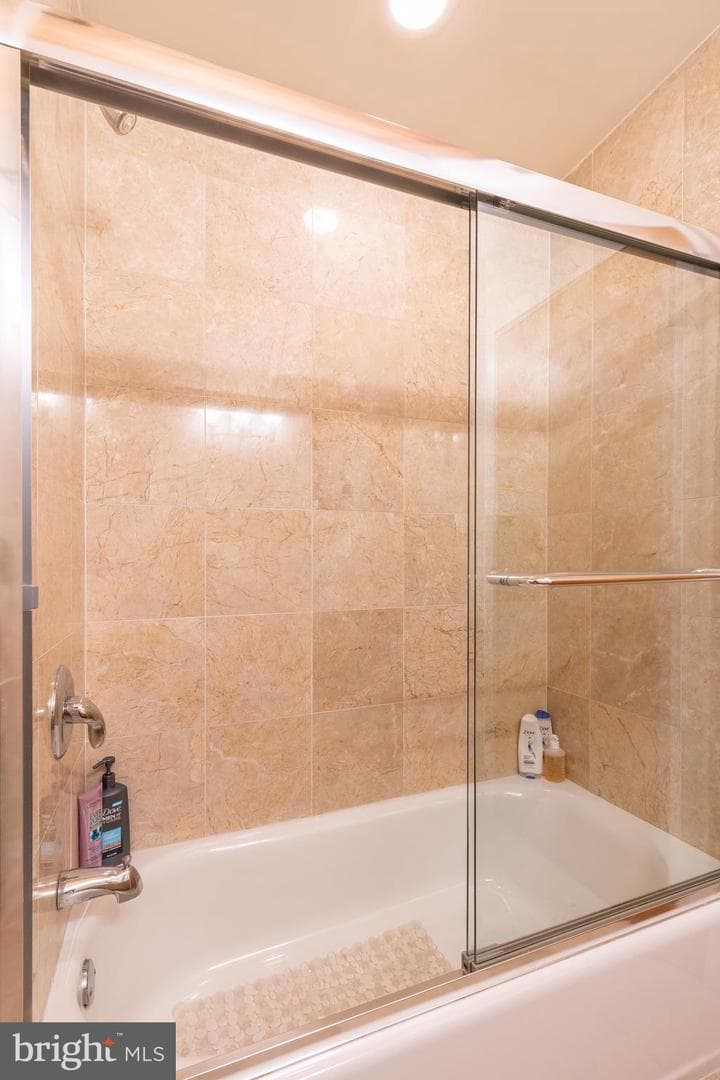 1147 N 4th Street #6e photo 25