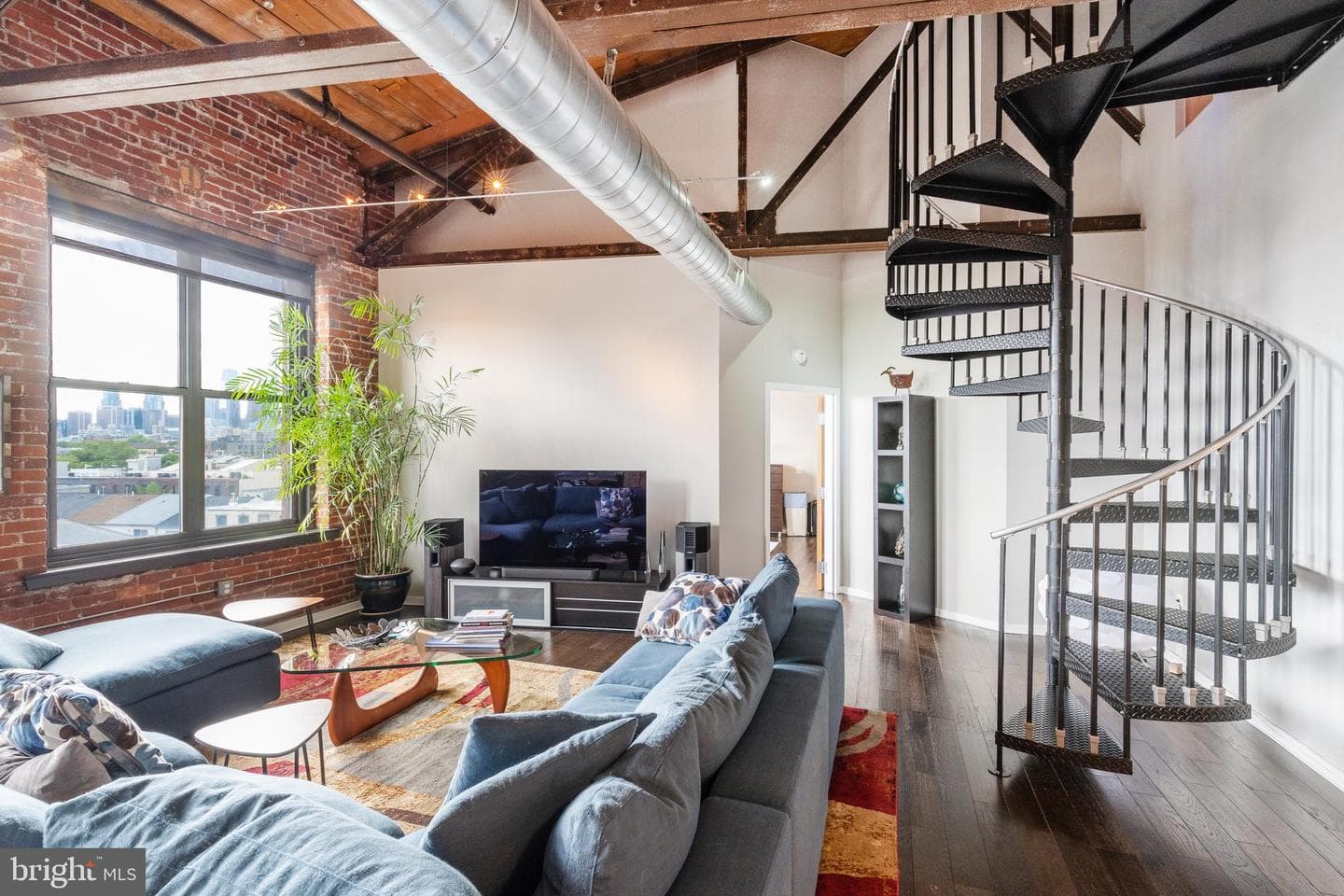 1147 N 4th Street #6e photo 4