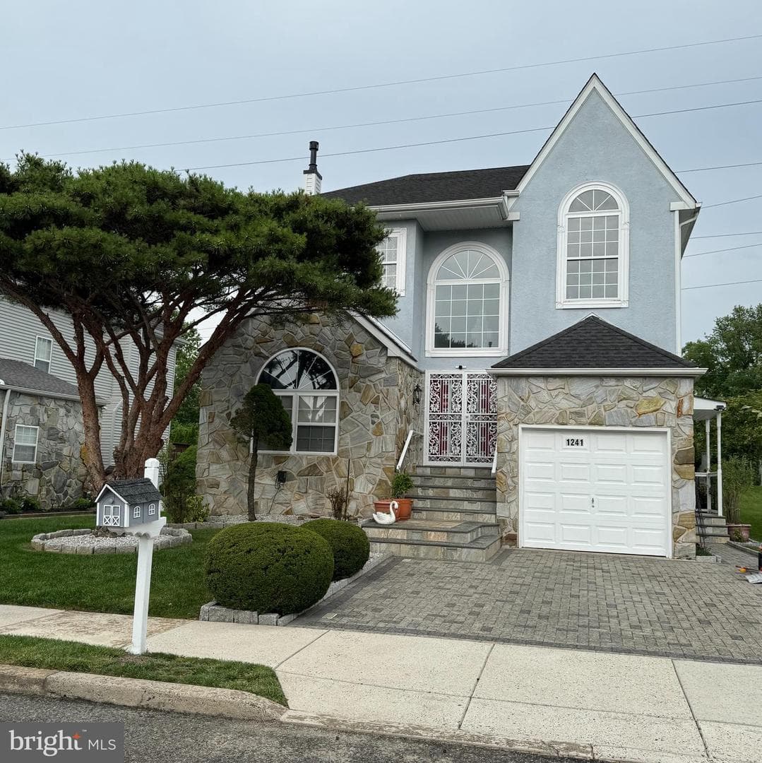 1241 Serota Place photo 1
