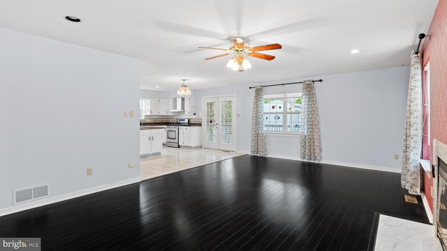 1241 Serota Place photo 9