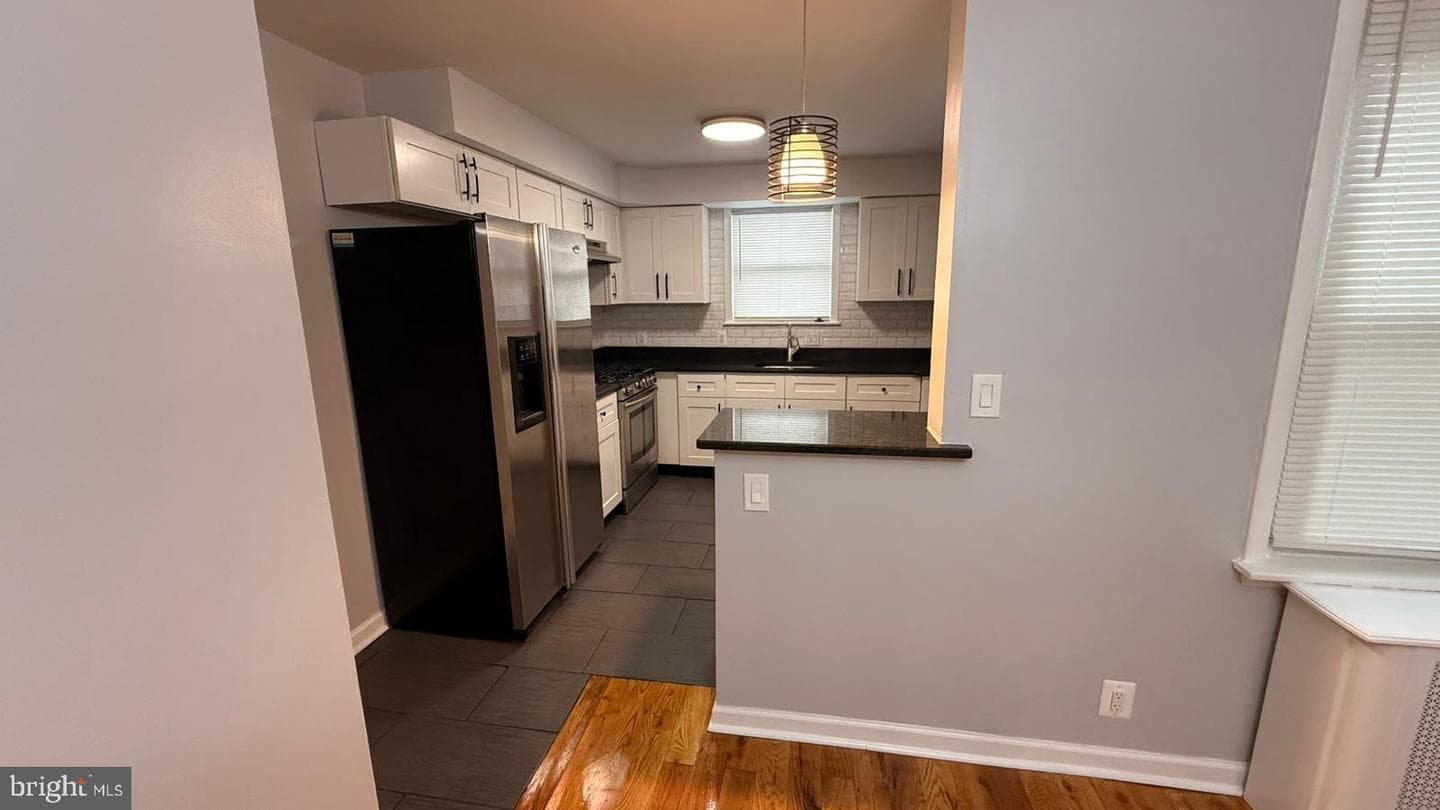 2126 E Sanger Street photo 21