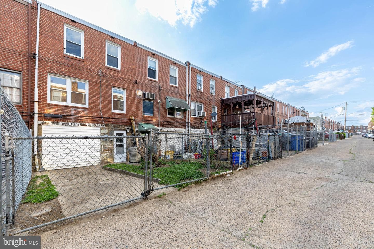 3831 I Street photo 1
