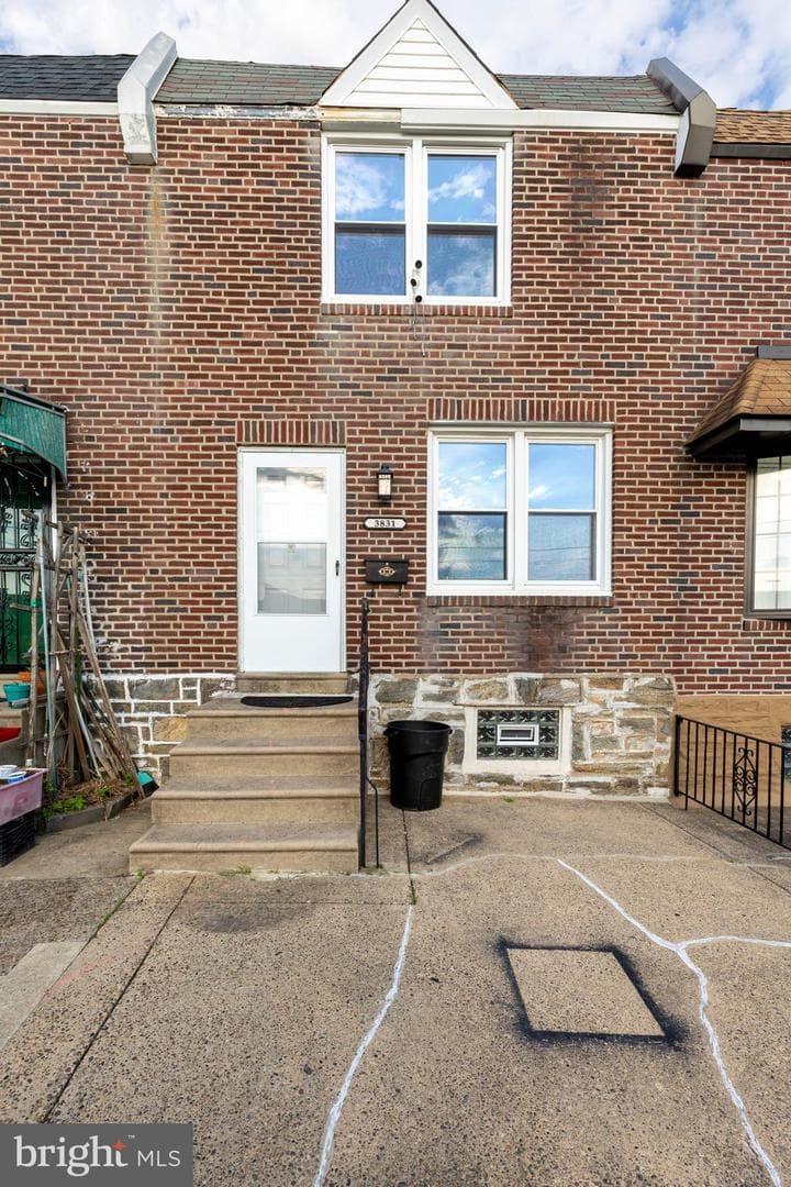 3831 I Street photo 3