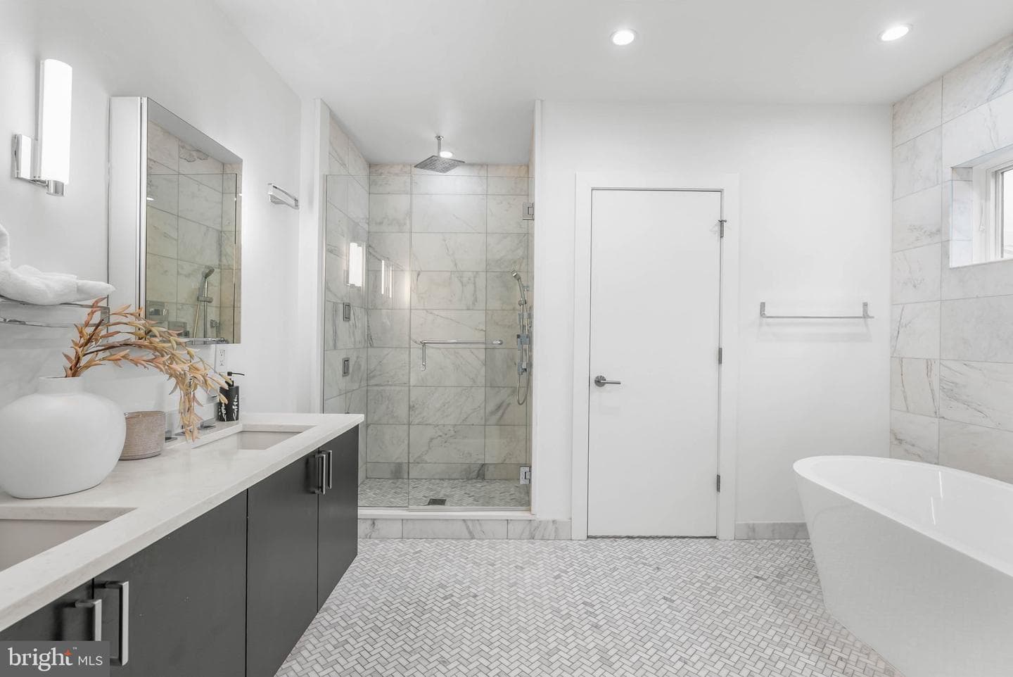 237 N 23rd St # 1 photo 16