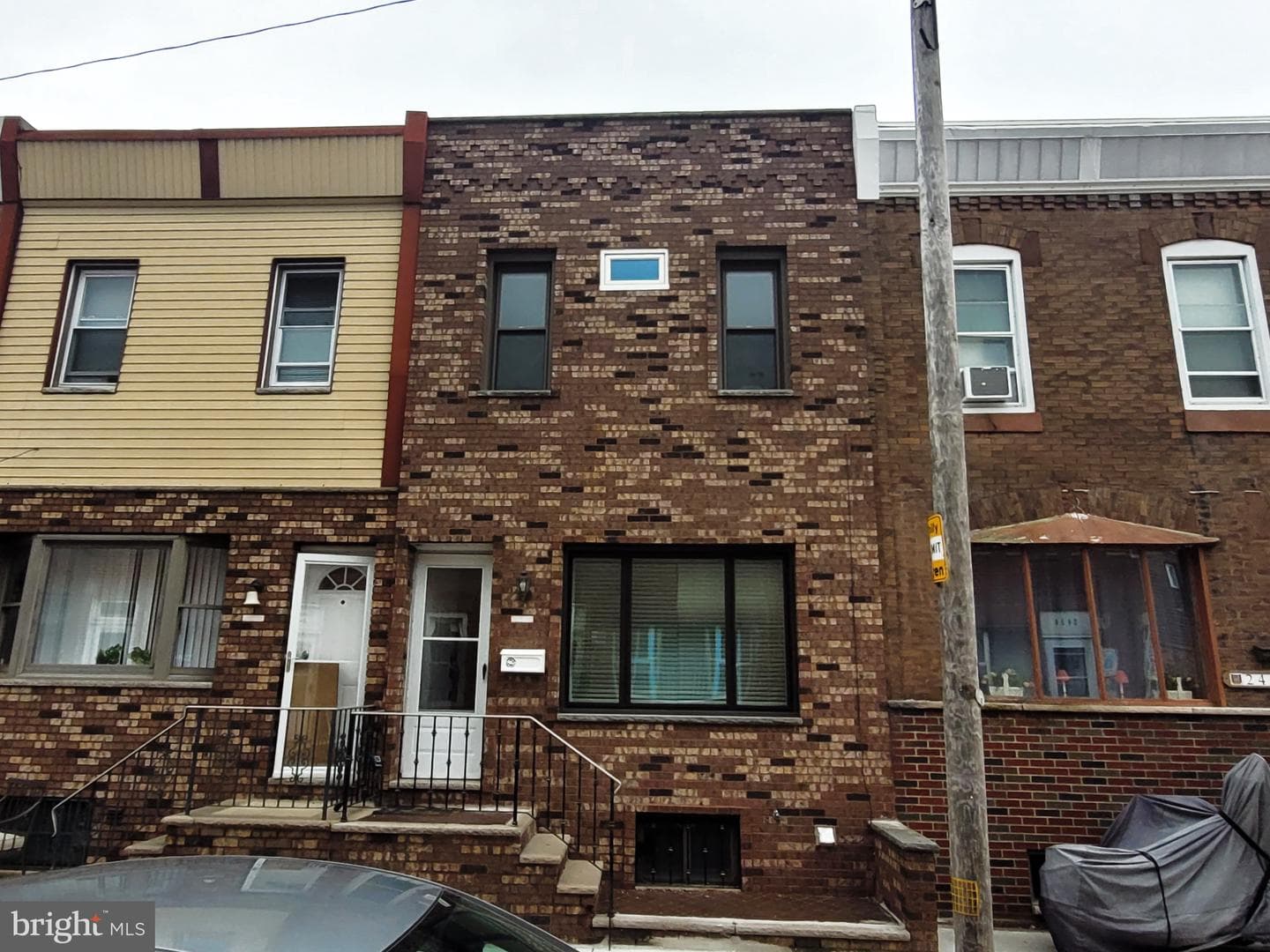 2417 S Clarion Street photo 2