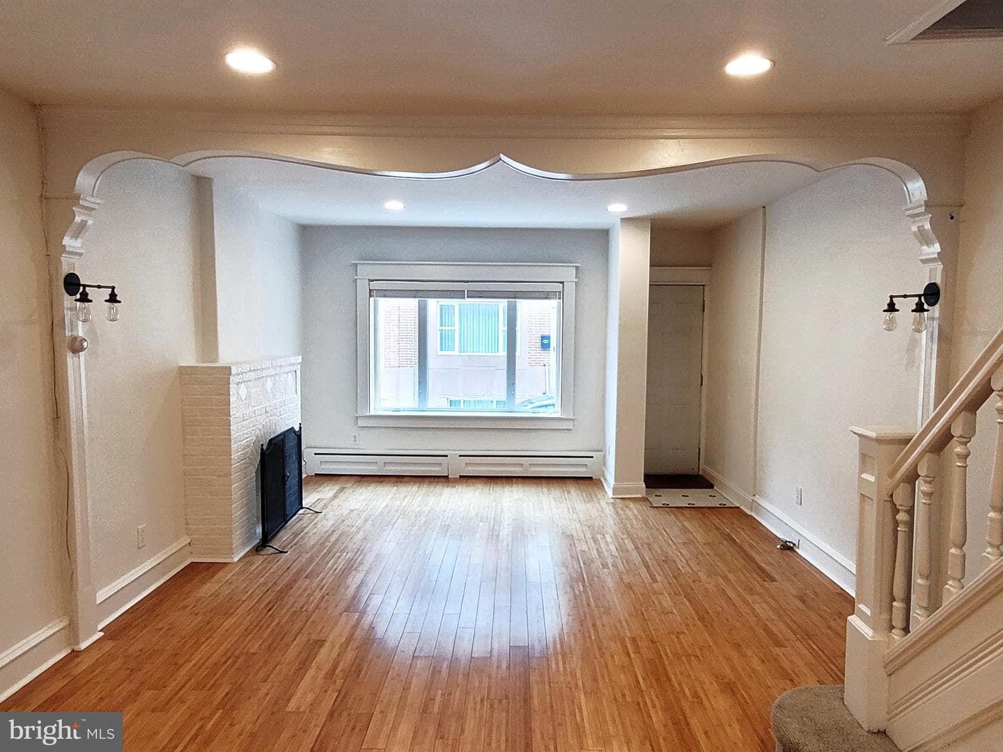 2417 S Clarion Street photo 5