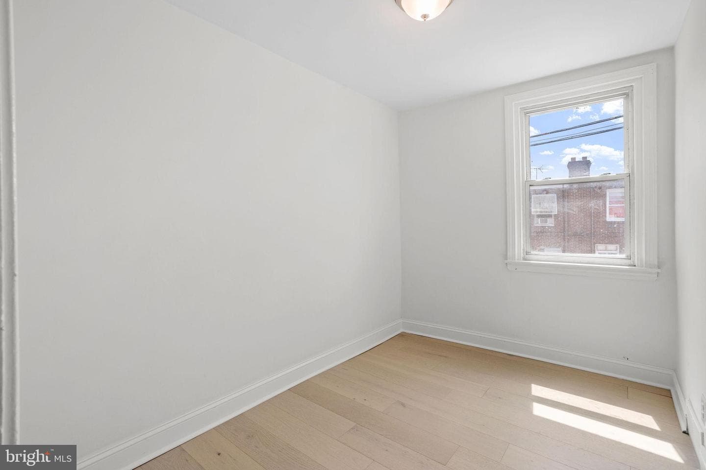 4242 Sheffield Avenue photo 19