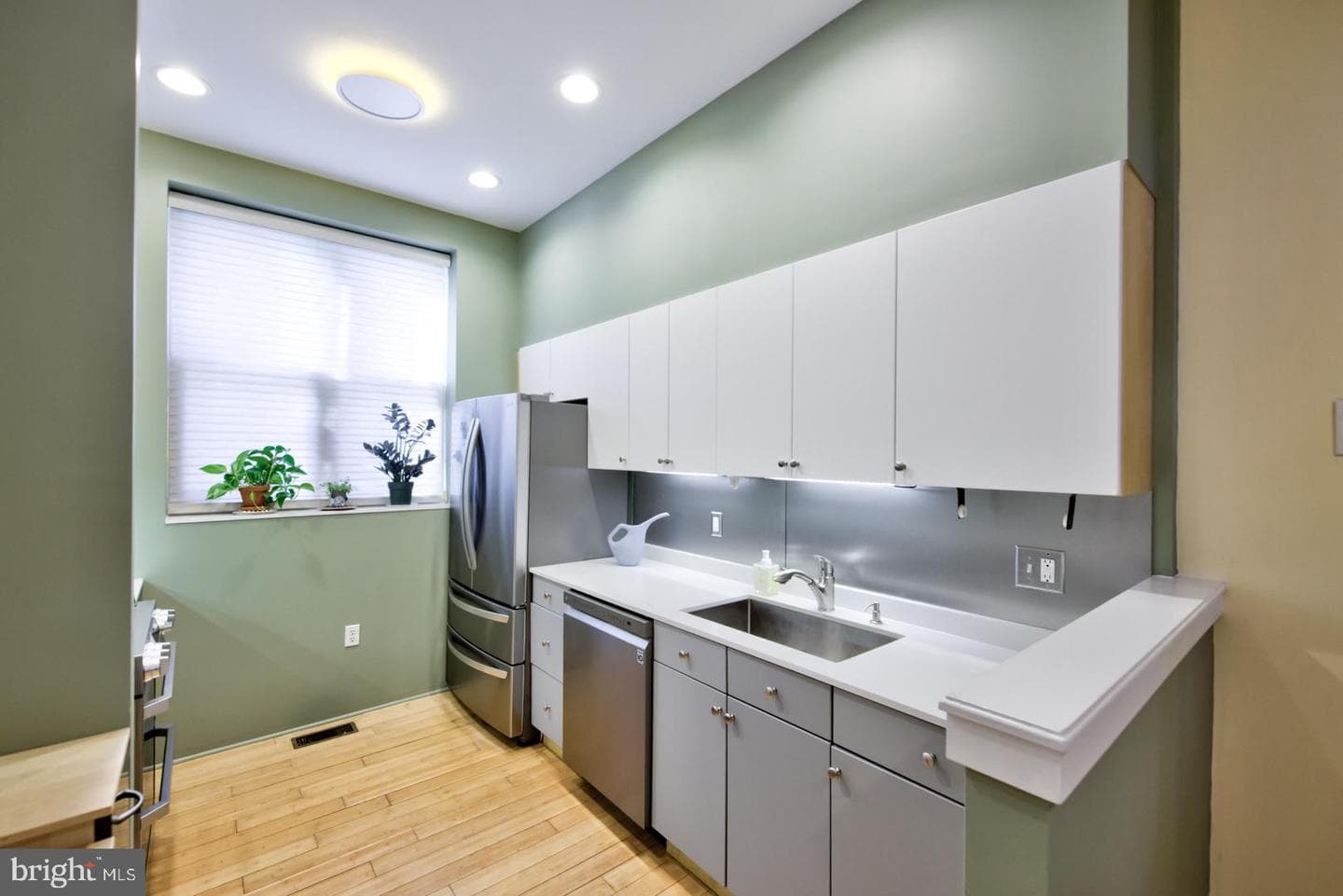 1325 Webster Street photo 3