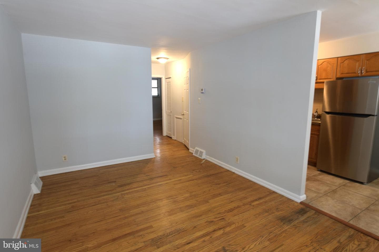 2824 S Hutchinson Street photo 5