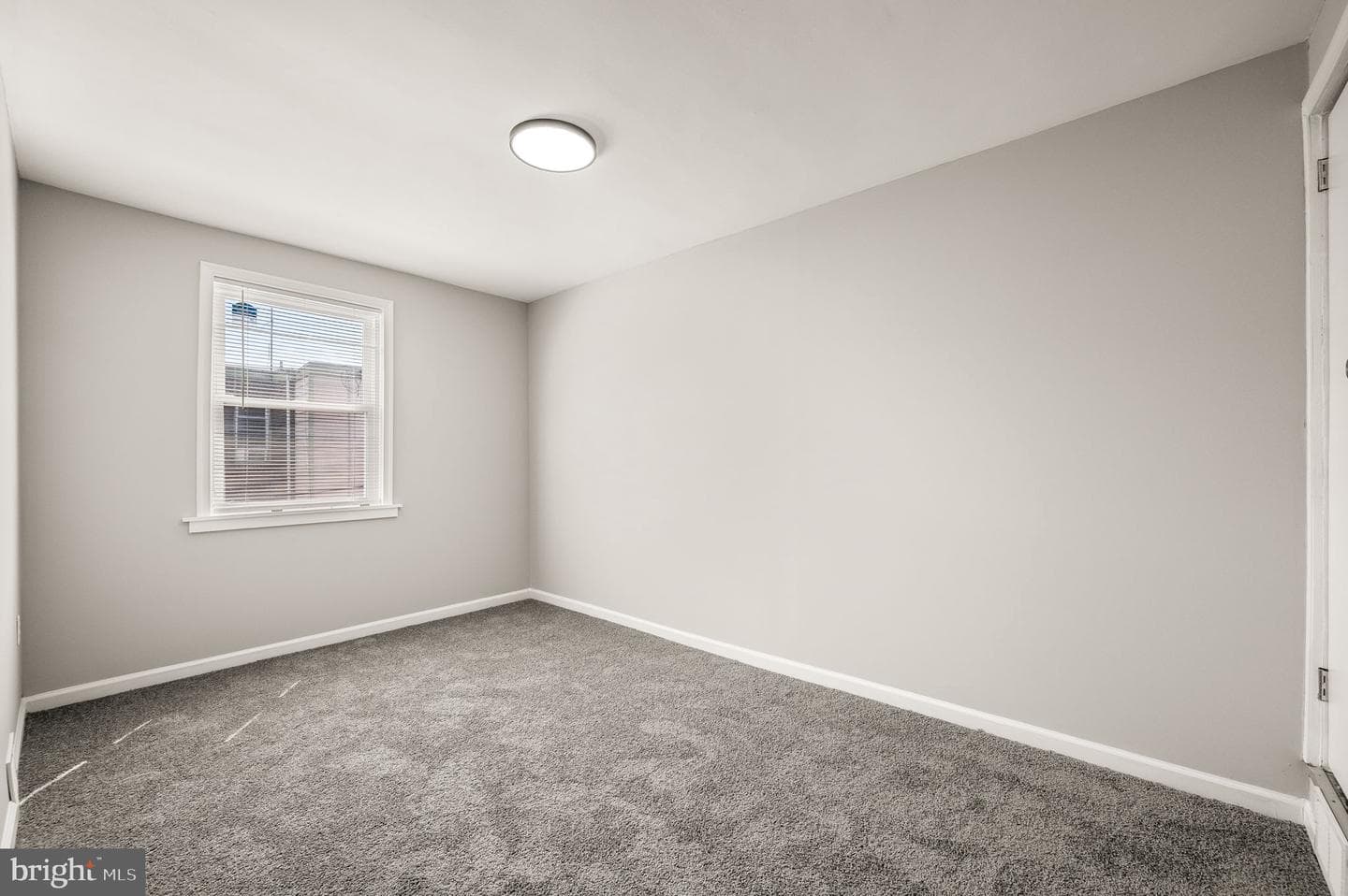 596a Rosalie St photo 13