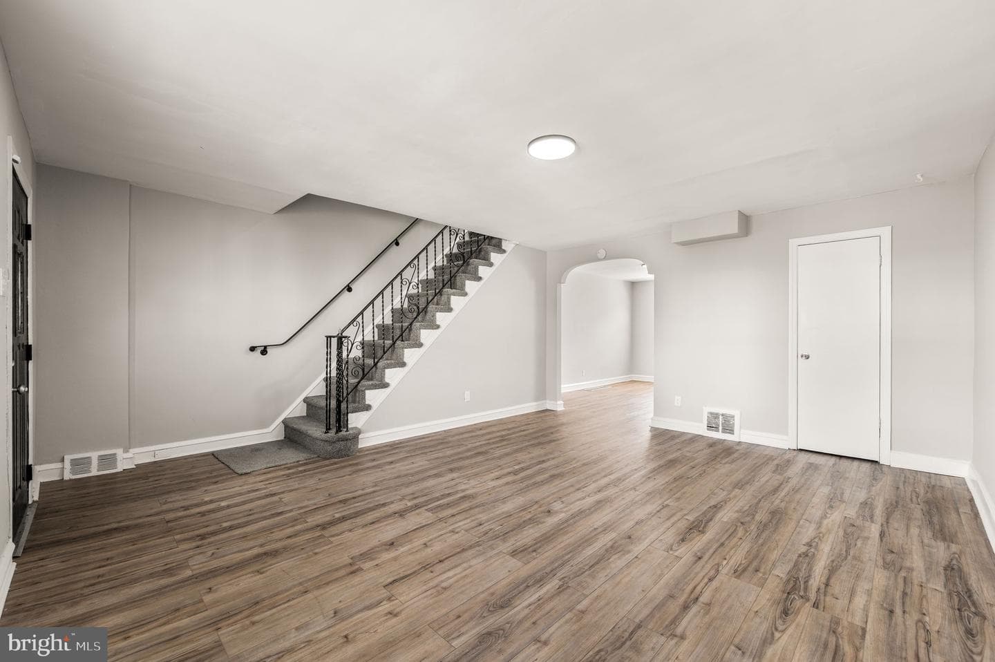 596a Rosalie St photo 8