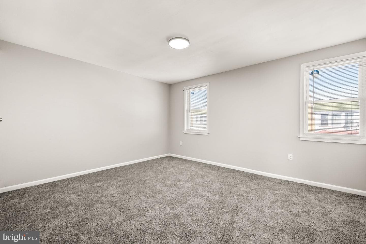 596a Rosalie St photo 9